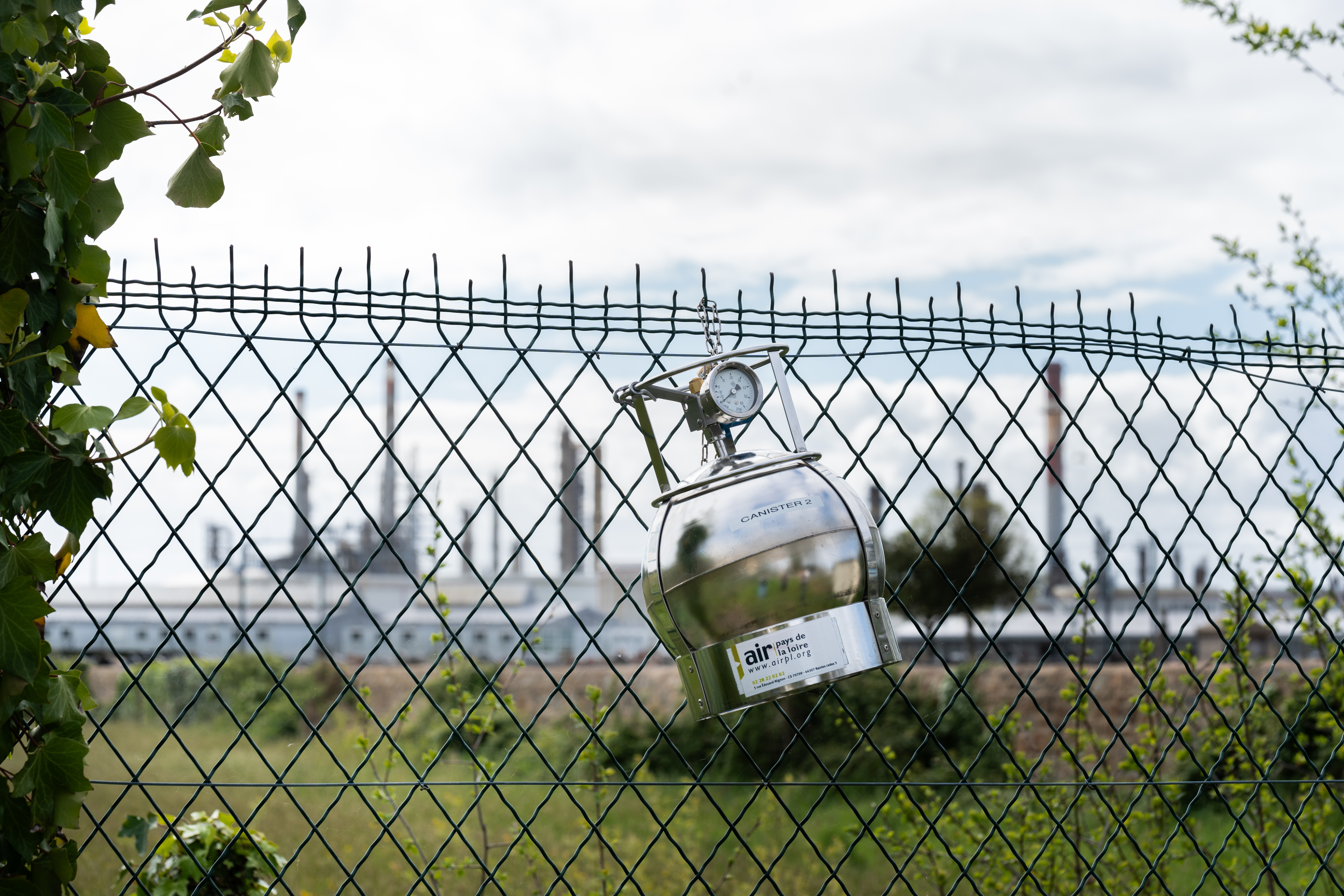 Photo d'un canister déployé sur le terrain